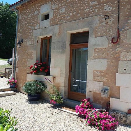 La Vieille Grange - Saint-Privat-Des-Pres Acomodação com café da manhã Exterior foto